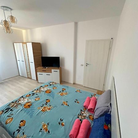 In Apart Hotel Бухарест Экстерьер фото