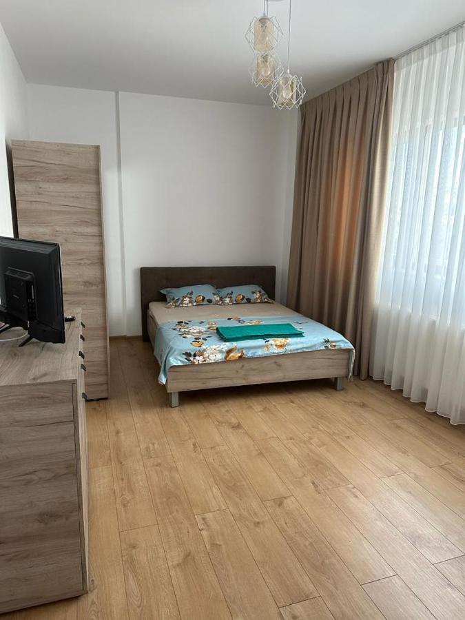 In Apart Hotel Бухарест Экстерьер фото