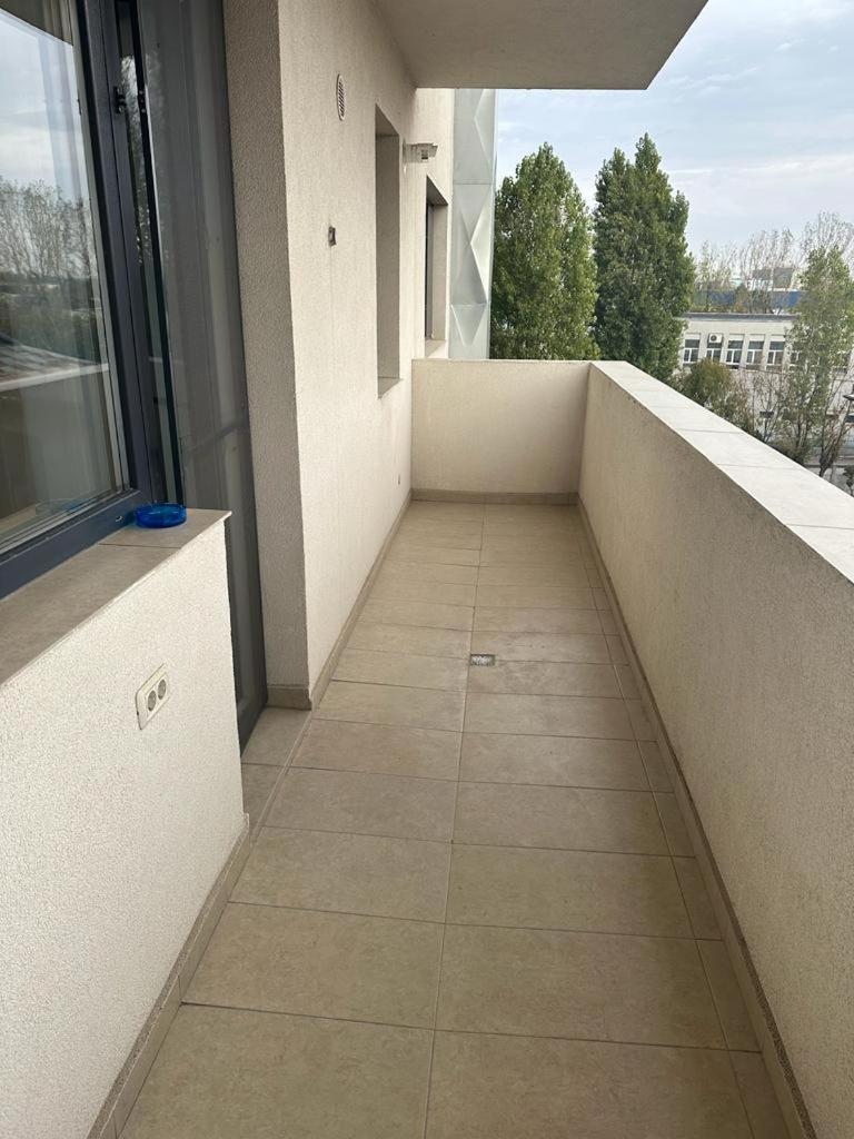 In Apart Hotel Бухарест Экстерьер фото