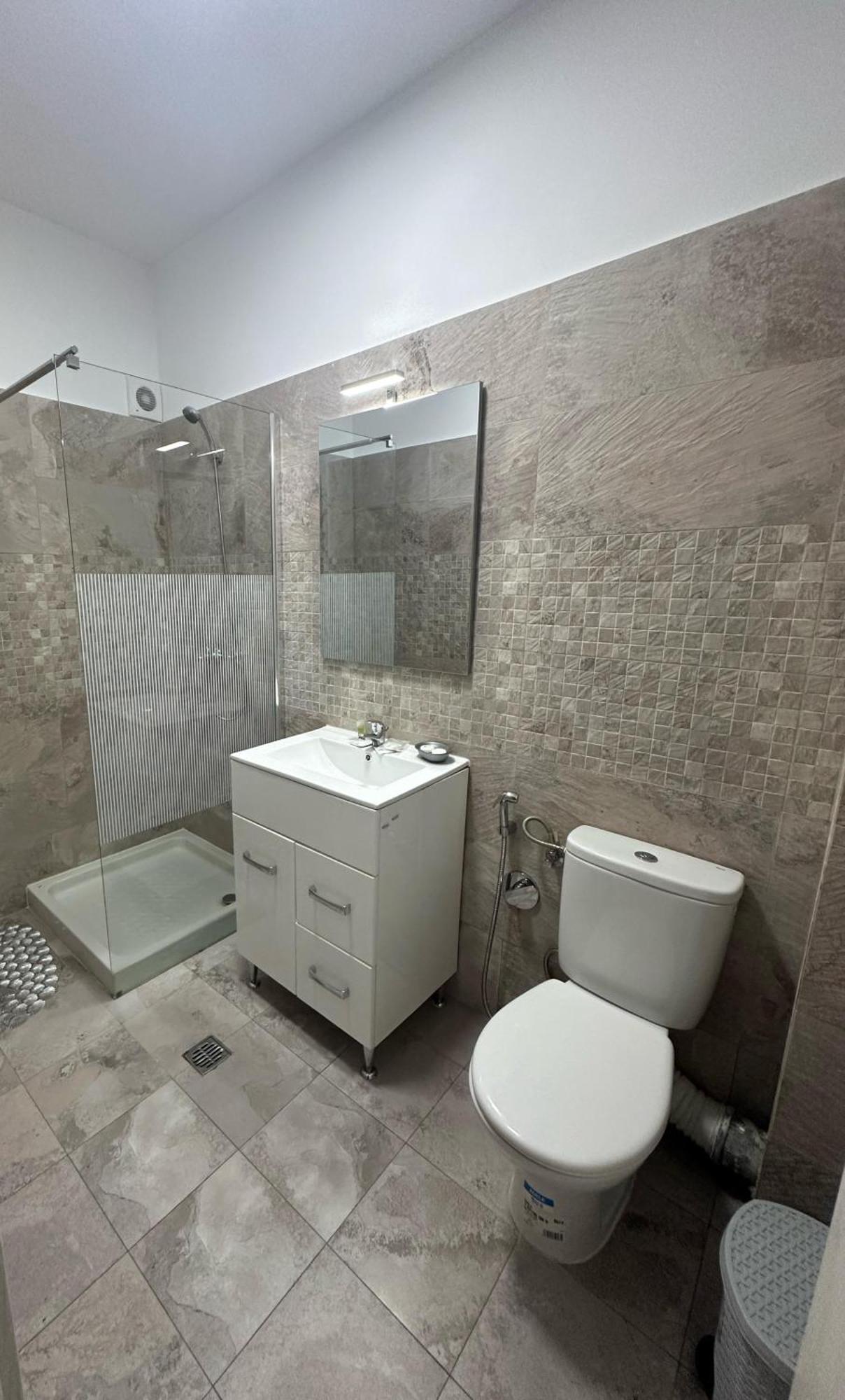 In Apart Hotel Бухарест Экстерьер фото
