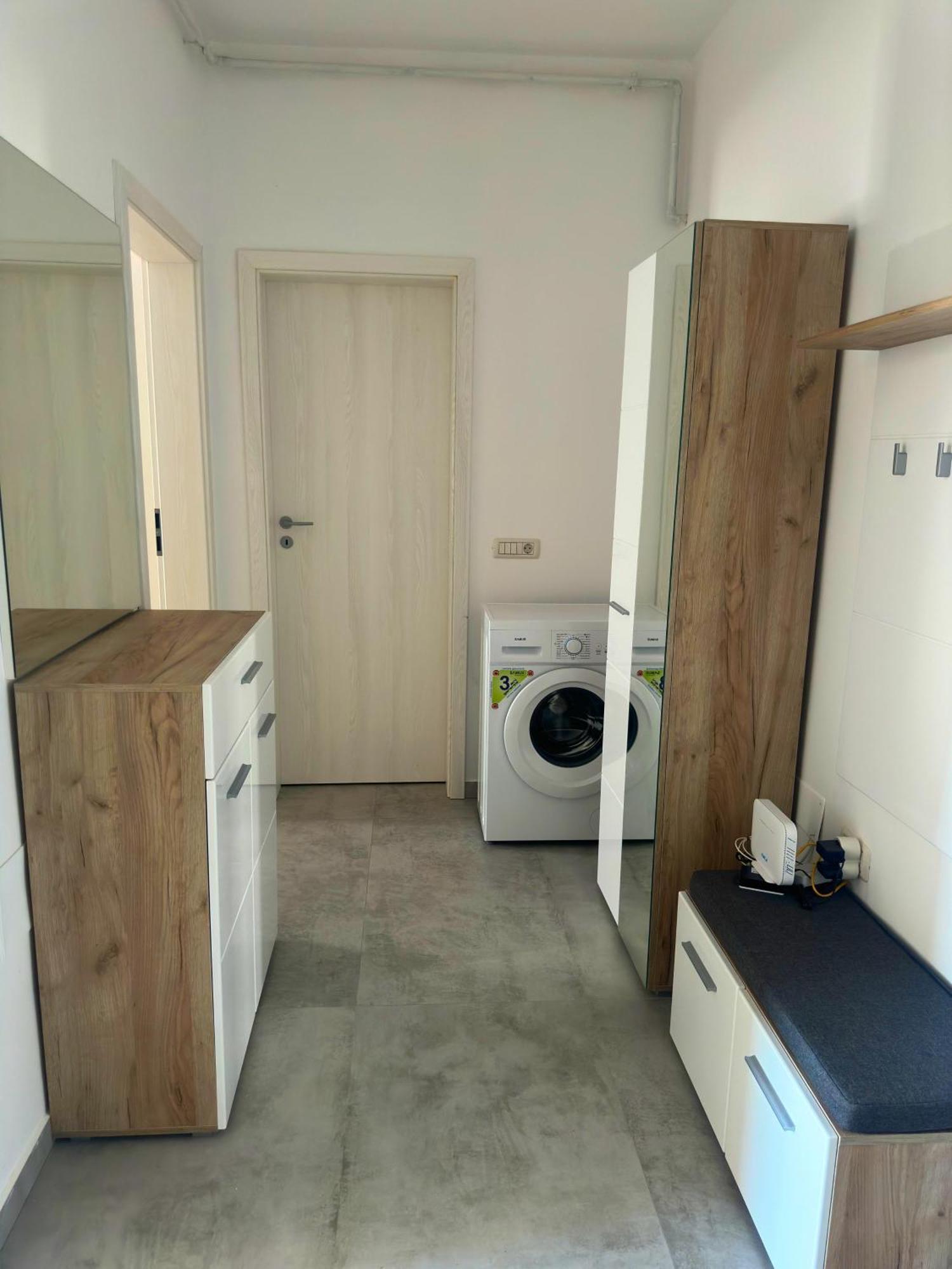 In Apart Hotel Бухарест Экстерьер фото