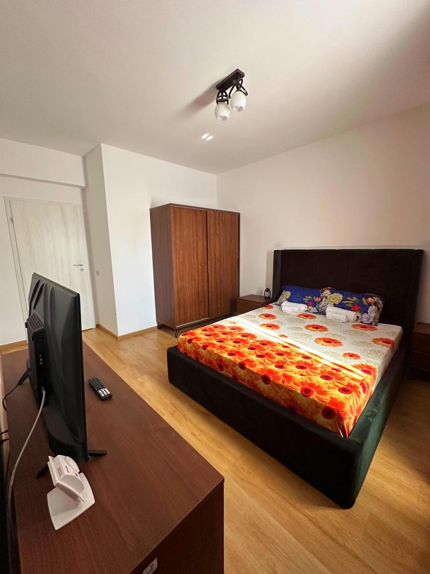 In Apart Hotel Бухарест Экстерьер фото
