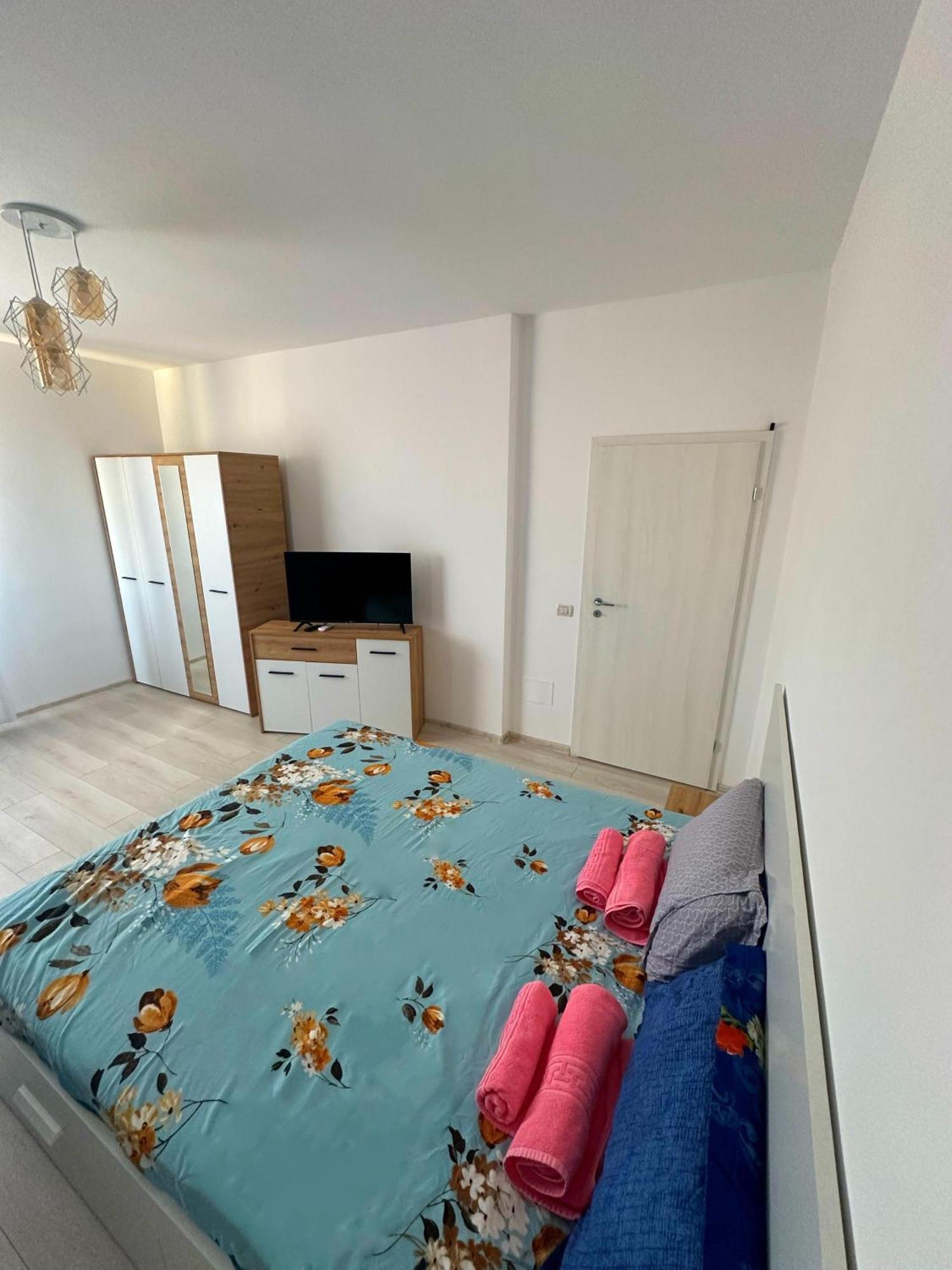 In Apart Hotel Бухарест Экстерьер фото